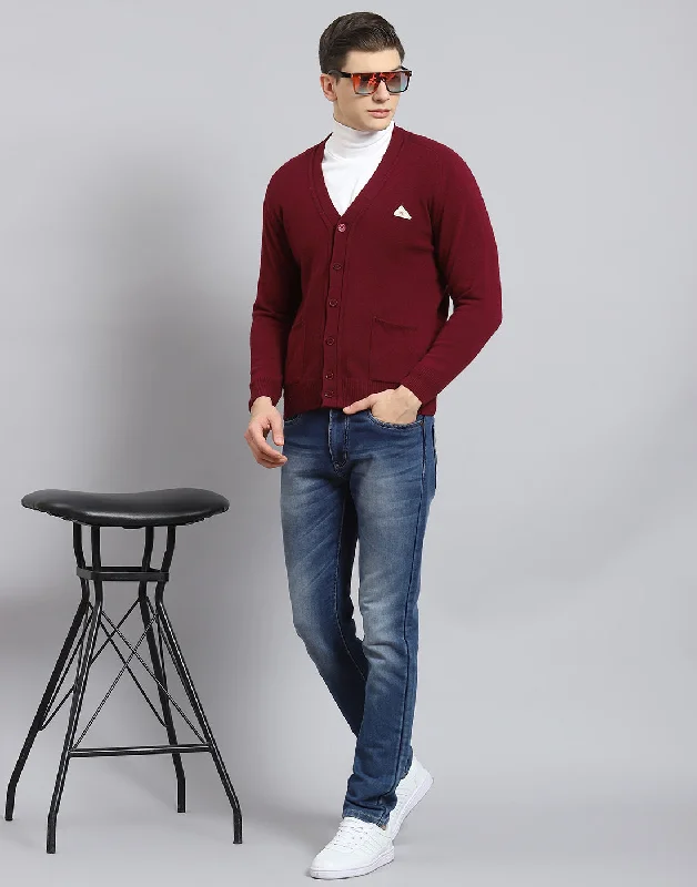 Men Maroon Solid V Neck Full Sleeve Cardigan