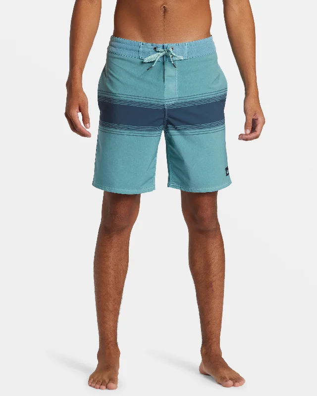 Surfsilk Street Trunk 18" Boardshorts - Aquifer